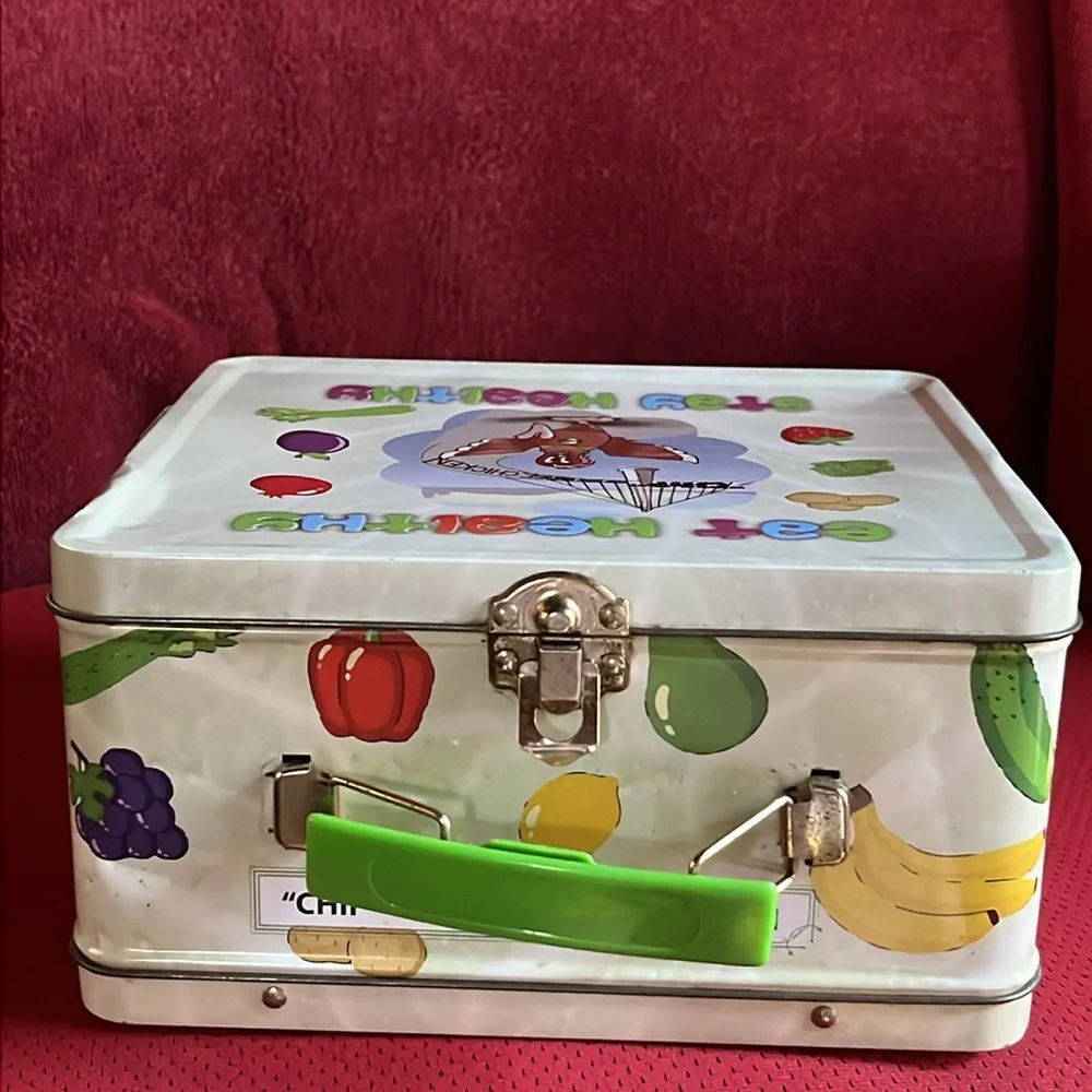 Vintage Chip the Bay Bridge Chicken lunch box, San Francisco  Colorful